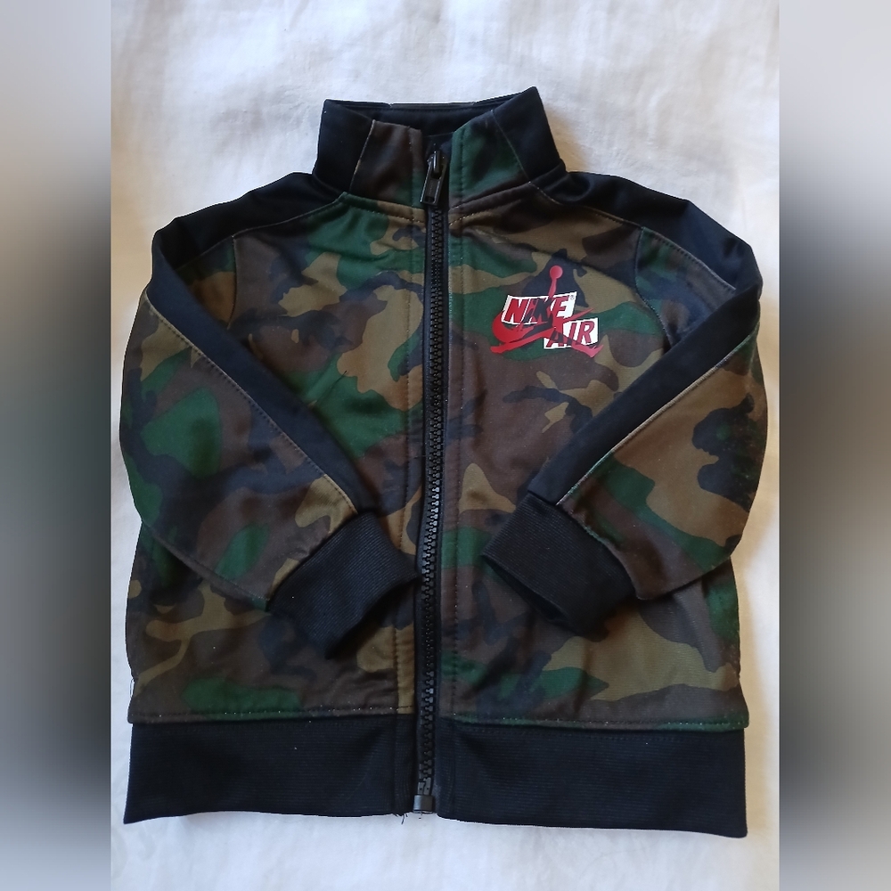Nike Air Jordan Track Jacket Camo Green Black Size 12 Months